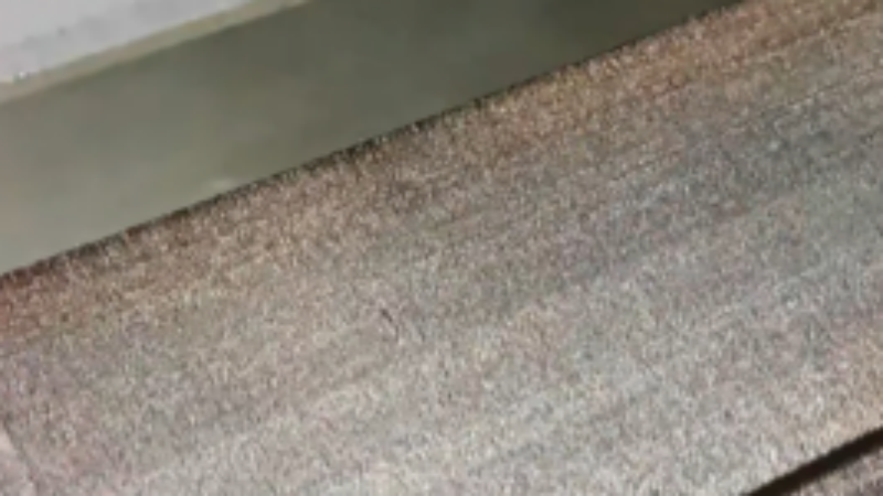 Remove the oxide layer on the surface of carbon steel