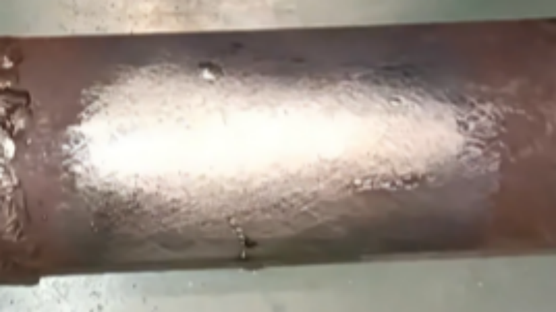Rust removal of circular pipes